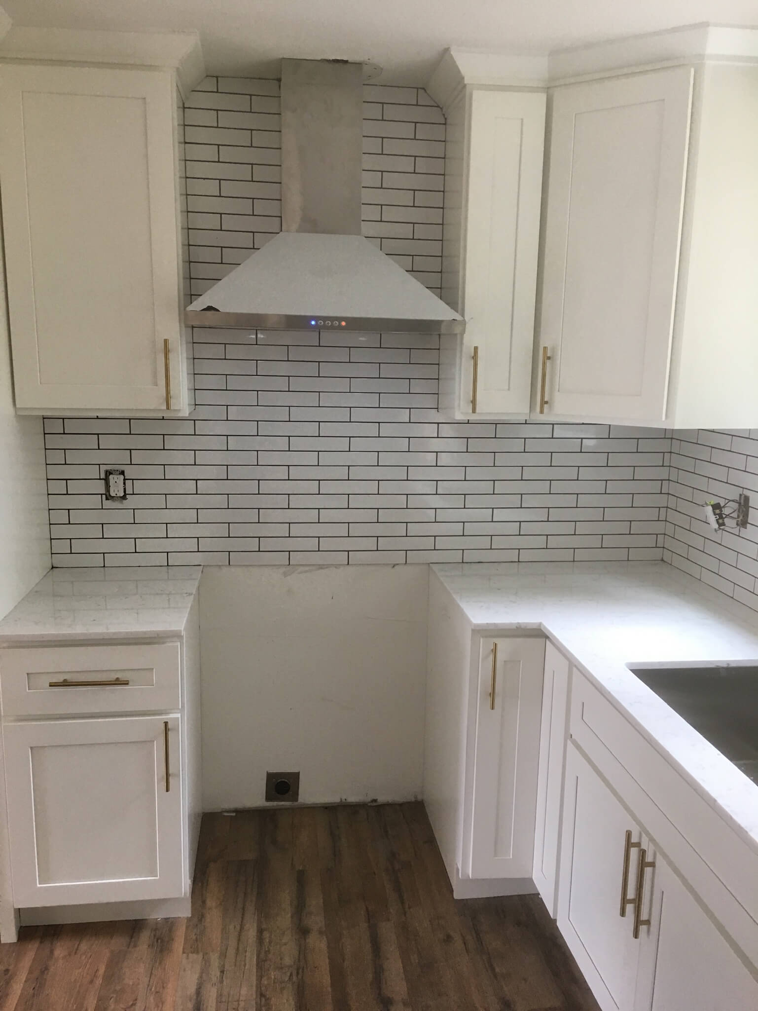 Wall Splash Hood