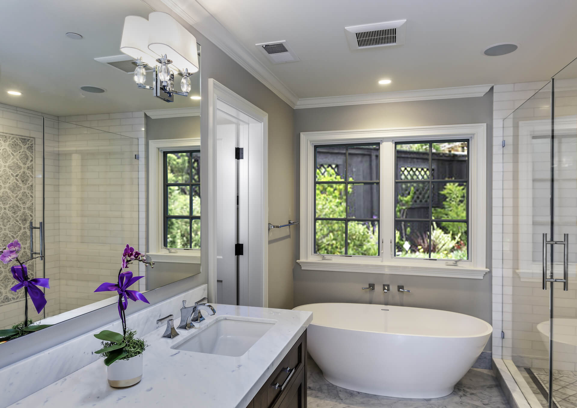 Bath Room Tub Shower Detail